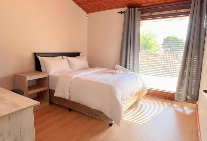 بنسيون Kabana Family Home And Guest House