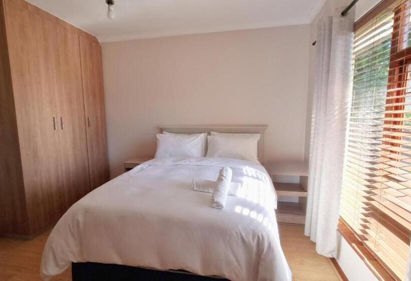 بنسيون Kabana Family Home And Guest House