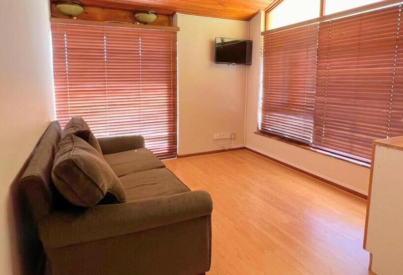 بنسيون Kabana Family Home And Guest House