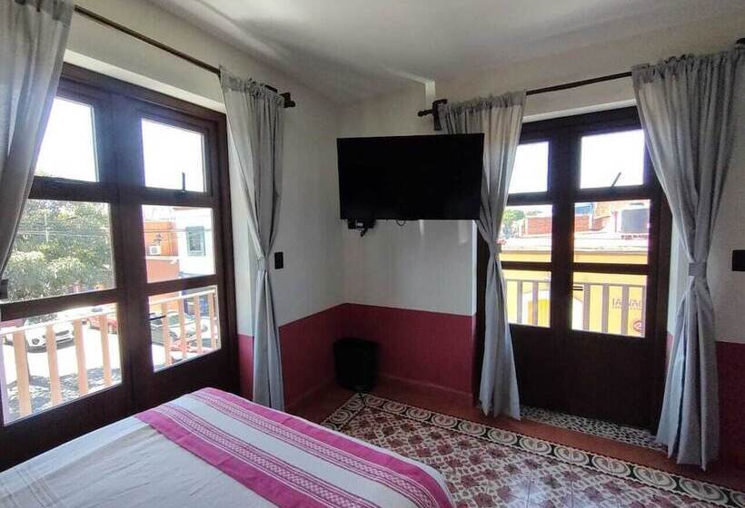 פנסיון Lidia Anturios Suites