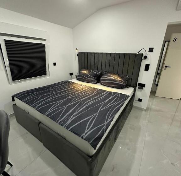 Пансион Moparts