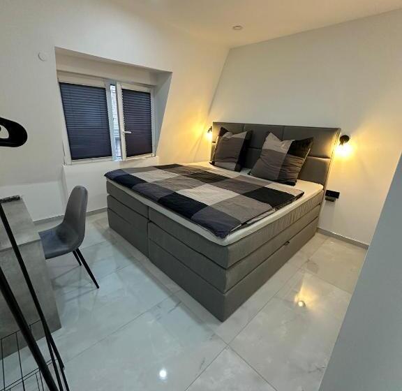 Пансион Moparts