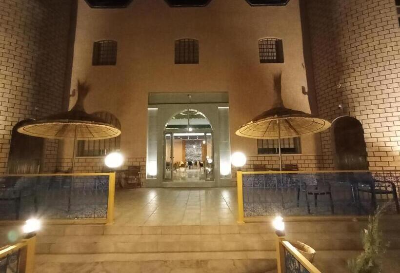 پانسیون Palms Garden