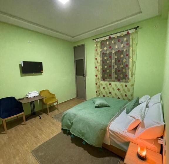 پانسیون Palms Garden