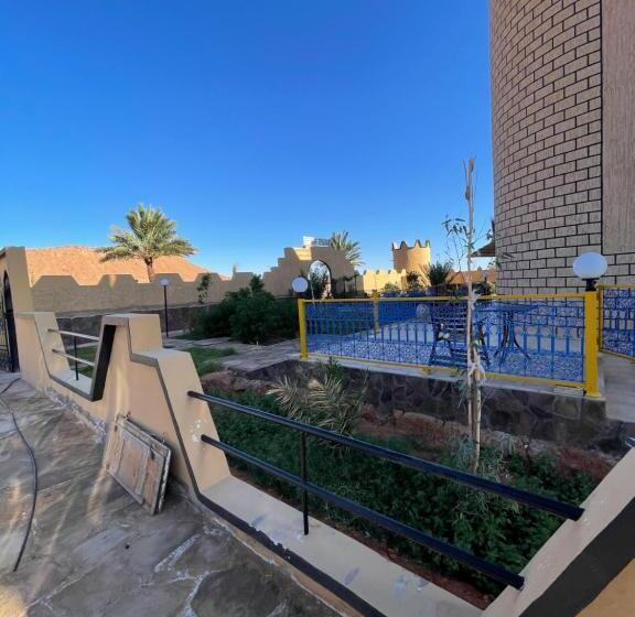 پانسیون Palms Garden