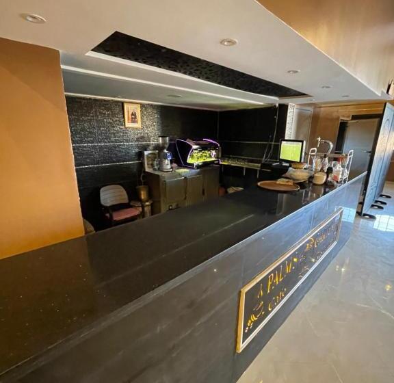 پانسیون Palms Garden