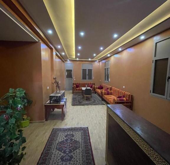 پانسیون Palms Garden