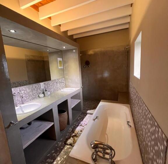 פנסיון Segulah Guesthouse