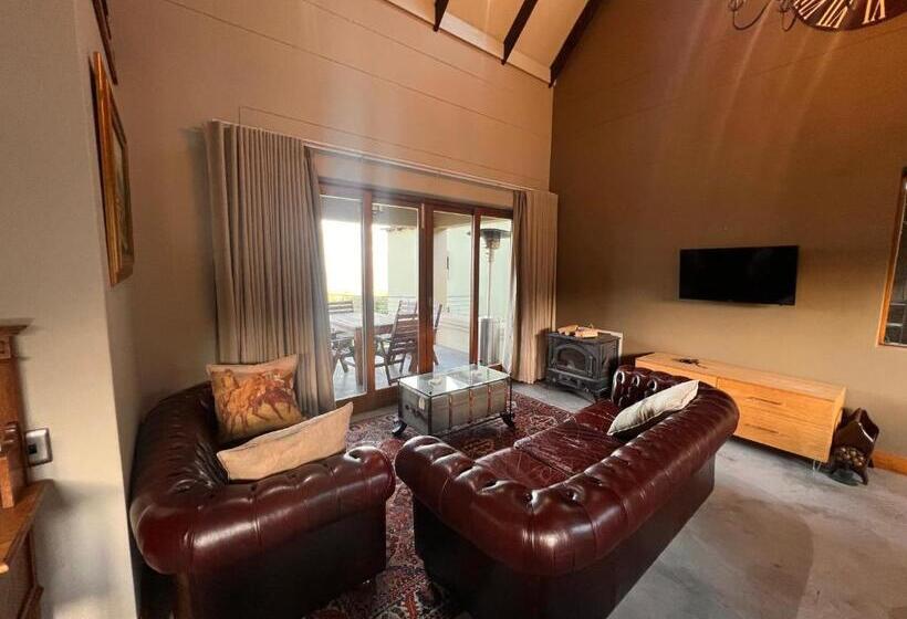 פנסיון Segulah Guesthouse