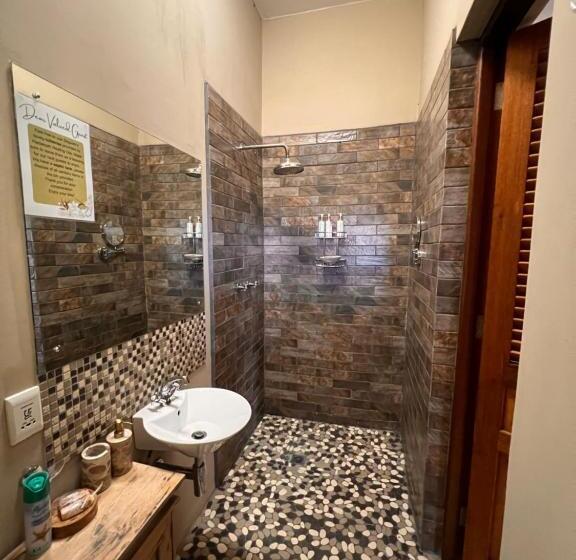 פנסיון Segulah Guesthouse