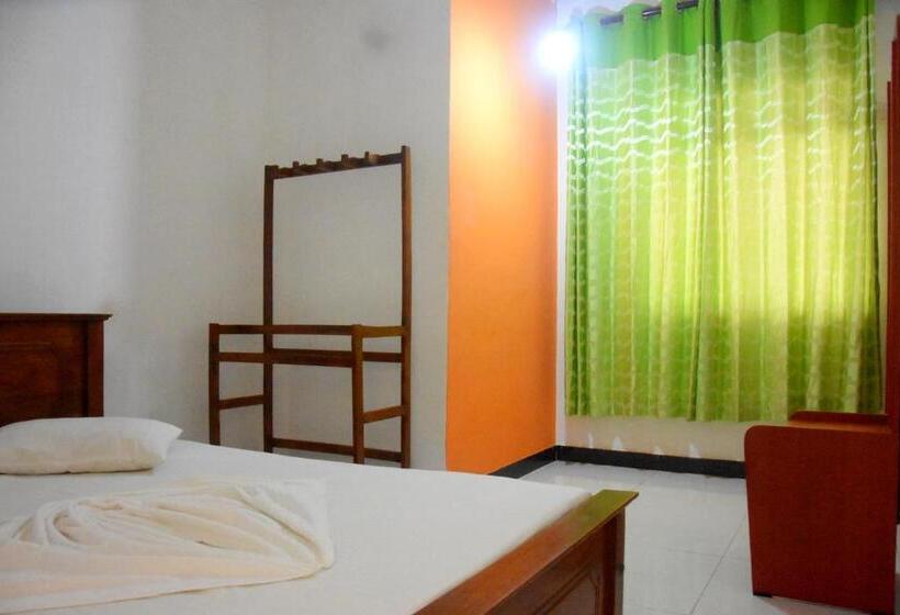 פנסיון Senasuma Family Rest