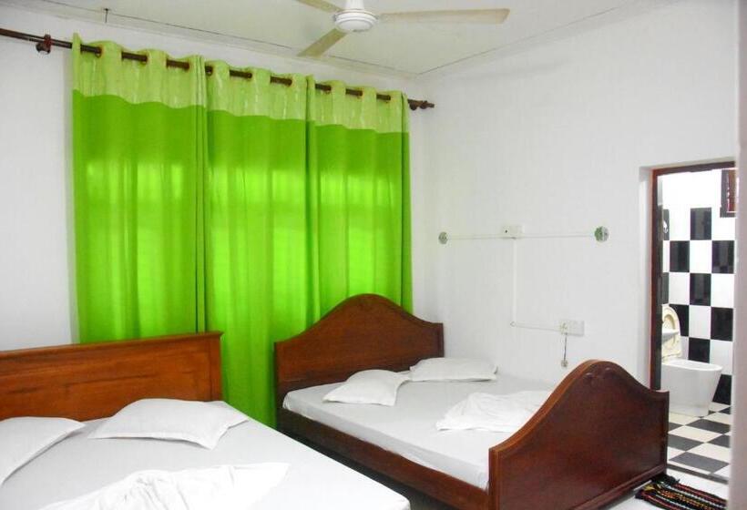 פנסיון Senasuma Family Rest