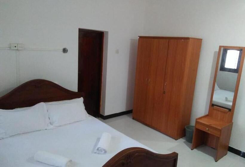 פנסיון Senasuma Family Rest