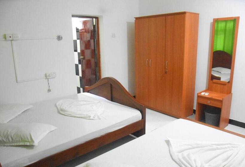 פנסיון Senasuma Family Rest