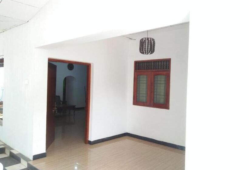 פנסיון Senasuma Family Rest