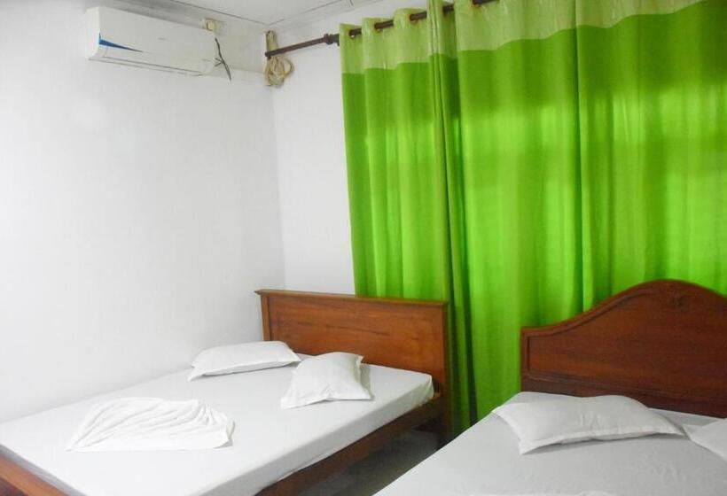 פנסיון Senasuma Family Rest