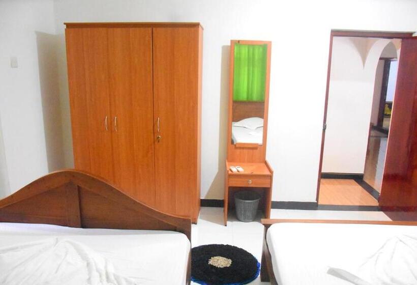 פנסיון Senasuma Family Rest