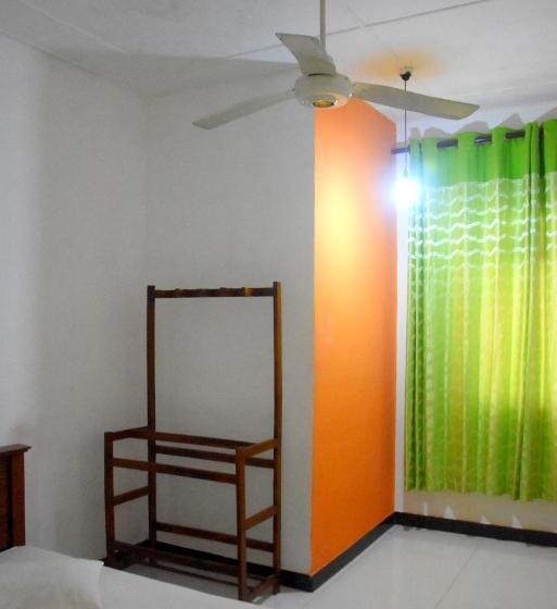 פנסיון Senasuma Family Rest