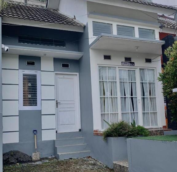 پانسیون Villa Erick Batu Dekat Jatimpark 2