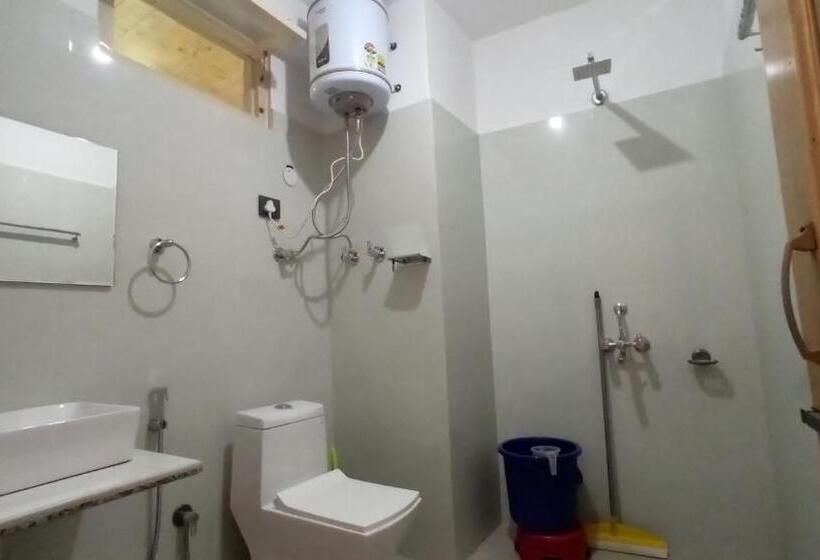 پانسیون Wood Stone Homestay