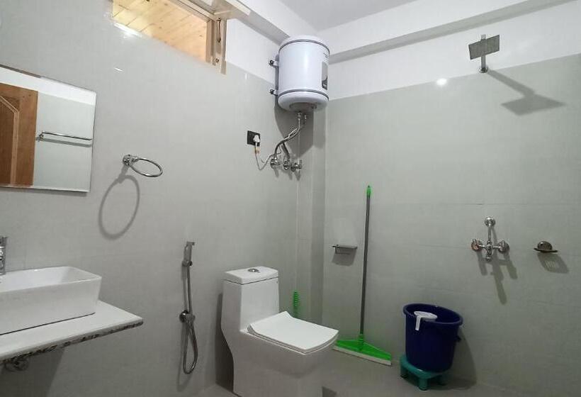 پانسیون Wood Stone Homestay