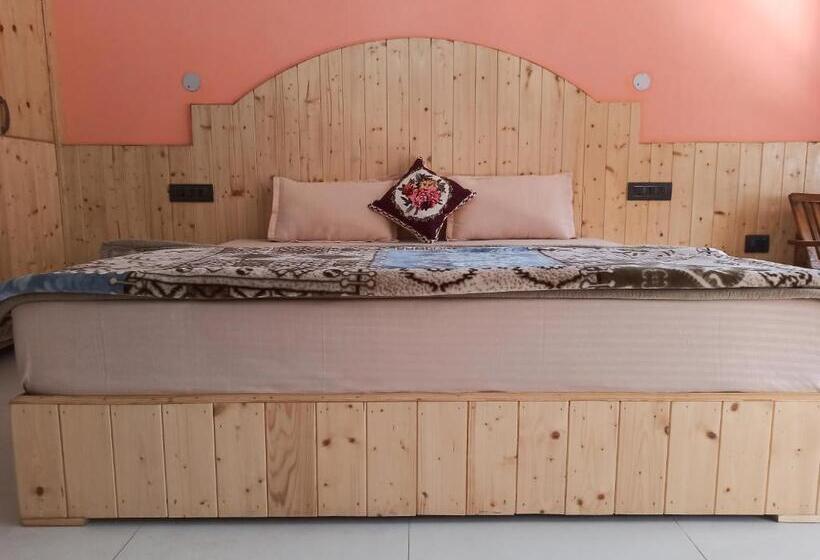 پانسیون Wood Stone Homestay