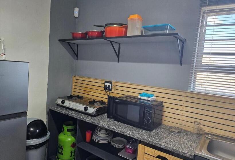 פנסיון Zufike Guesthouse