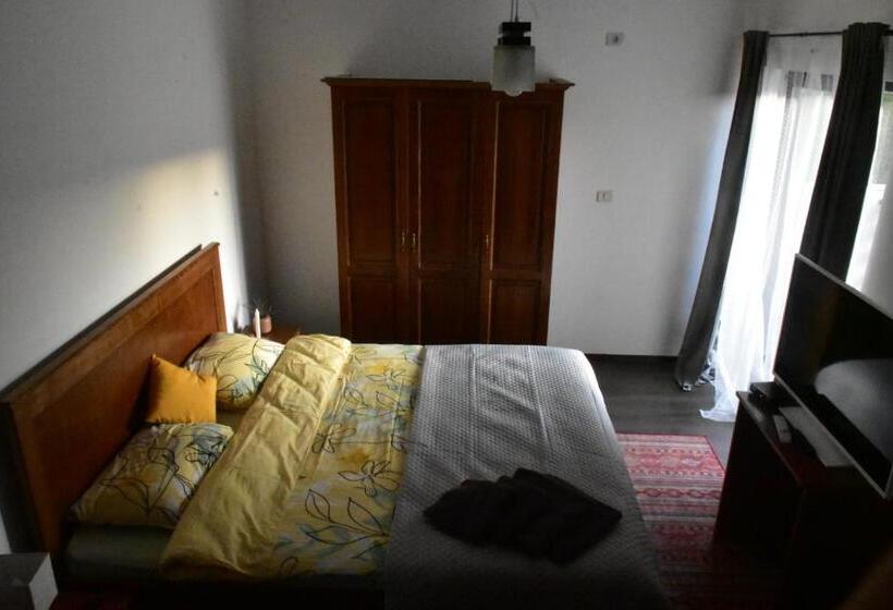 Pensiunea Crenguța Fermecată