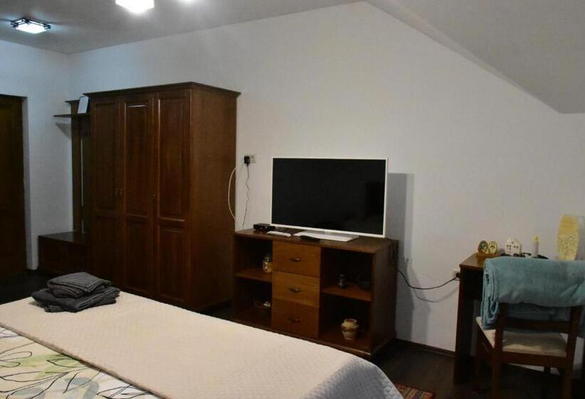 Pensiunea Crenguța Fermecată