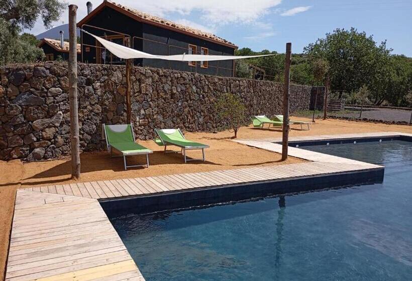 אתר נופש Podere Dell Etna Segreta   Essential Nature