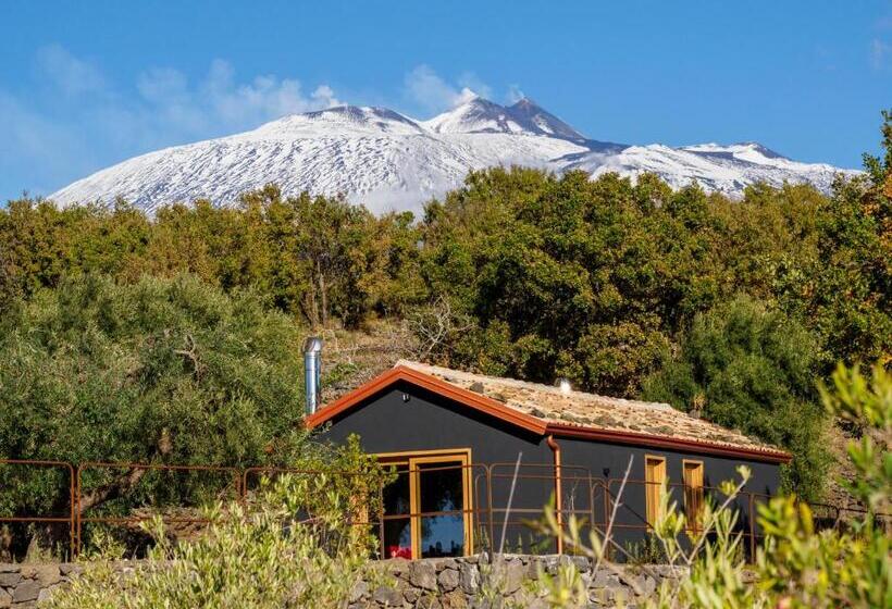 אתר נופש Podere Dell Etna Segreta   Essential Nature