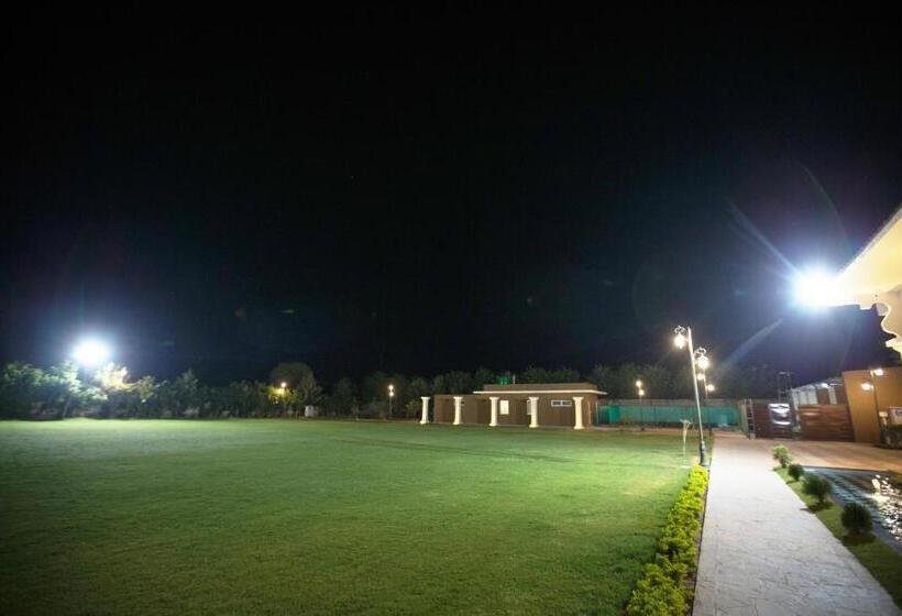 منتجع The Urban Turban