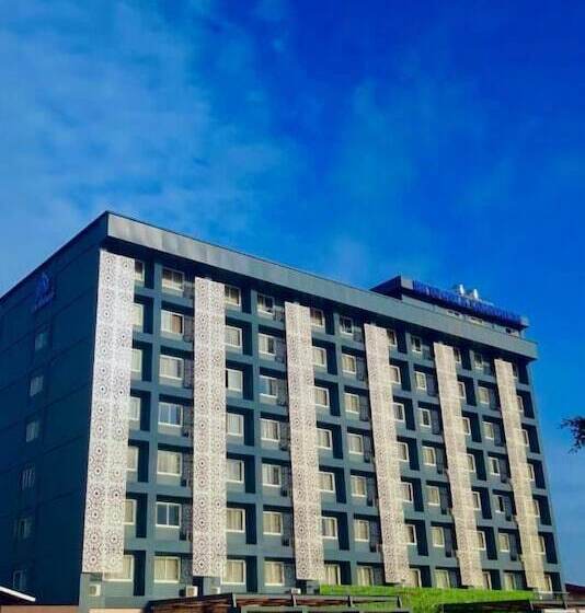 Sm Tower Hotel And Convention Berau