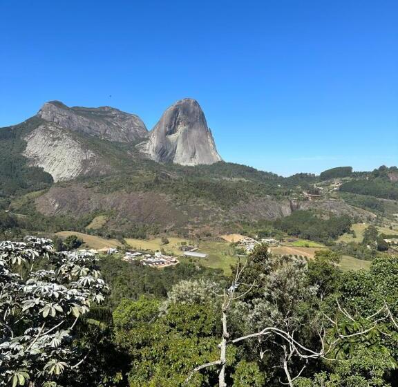 Suíte Vista Azul Frente Para Pedra Azul