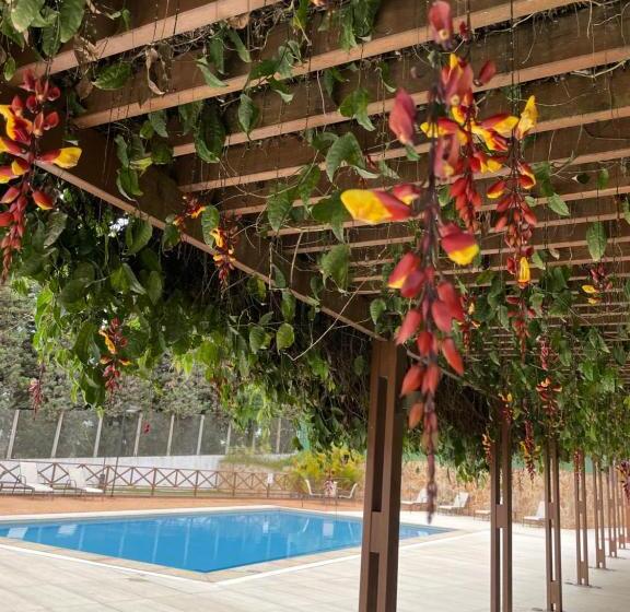 Suíte Vista Azul Frente Para Pedra Azul