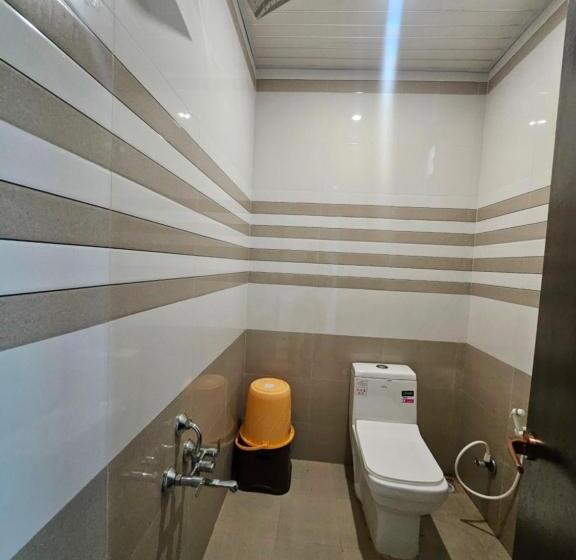 The Pinak Hotel And Restaurant