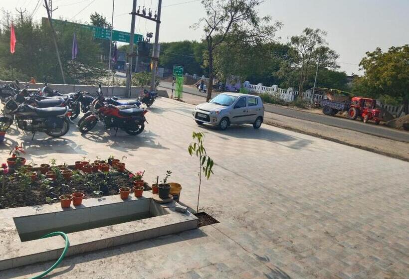 The Pinak Hotel And Restaurant