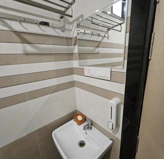 The Pinak Hotel And Restaurant