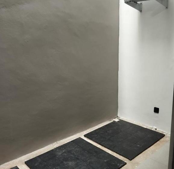 הוסטל Djuragan Kamar Gatsu