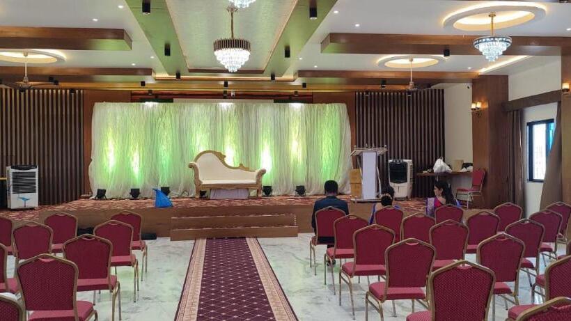 הוסטל Goodluck Executive