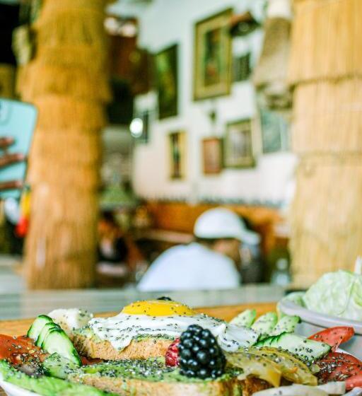 هاستل Happy Home Dream Surf