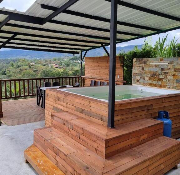 הוסטל Hospedaje Villa Samara