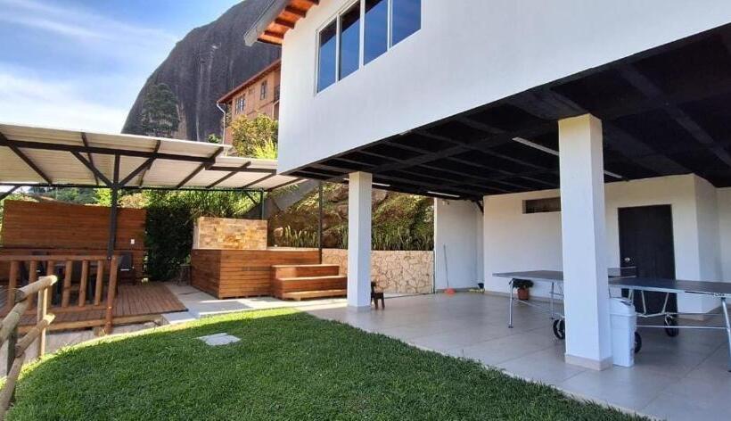 הוסטל Hospedaje Villa Samara