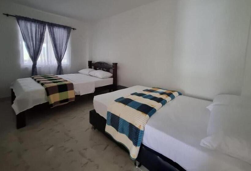 הוסטל Hospedaje Villa Samara