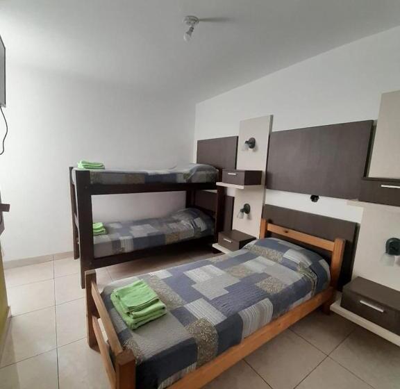 هاستل Hosteria Catalina