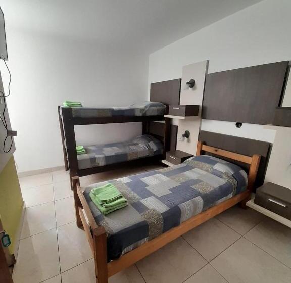 هاستل Hosteria Catalina