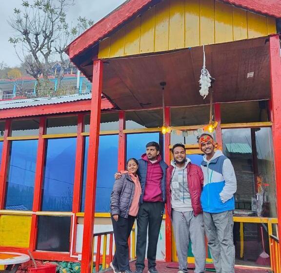 فندق صغير Hostin, Tosh