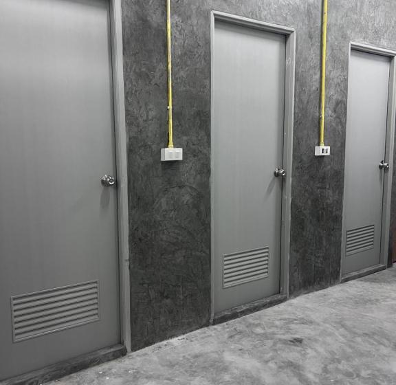 فندق صغير Say My Name