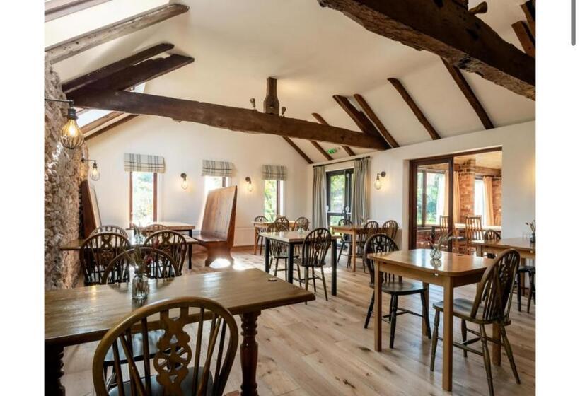 ユースホステル Self Check In Rooms At The Three Horseshoes Inn