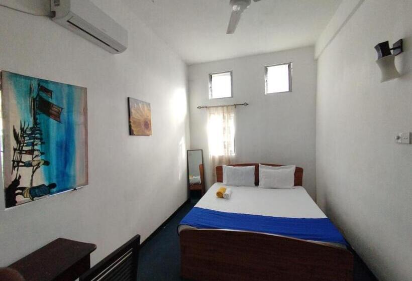 Aqua Beach Hostel
